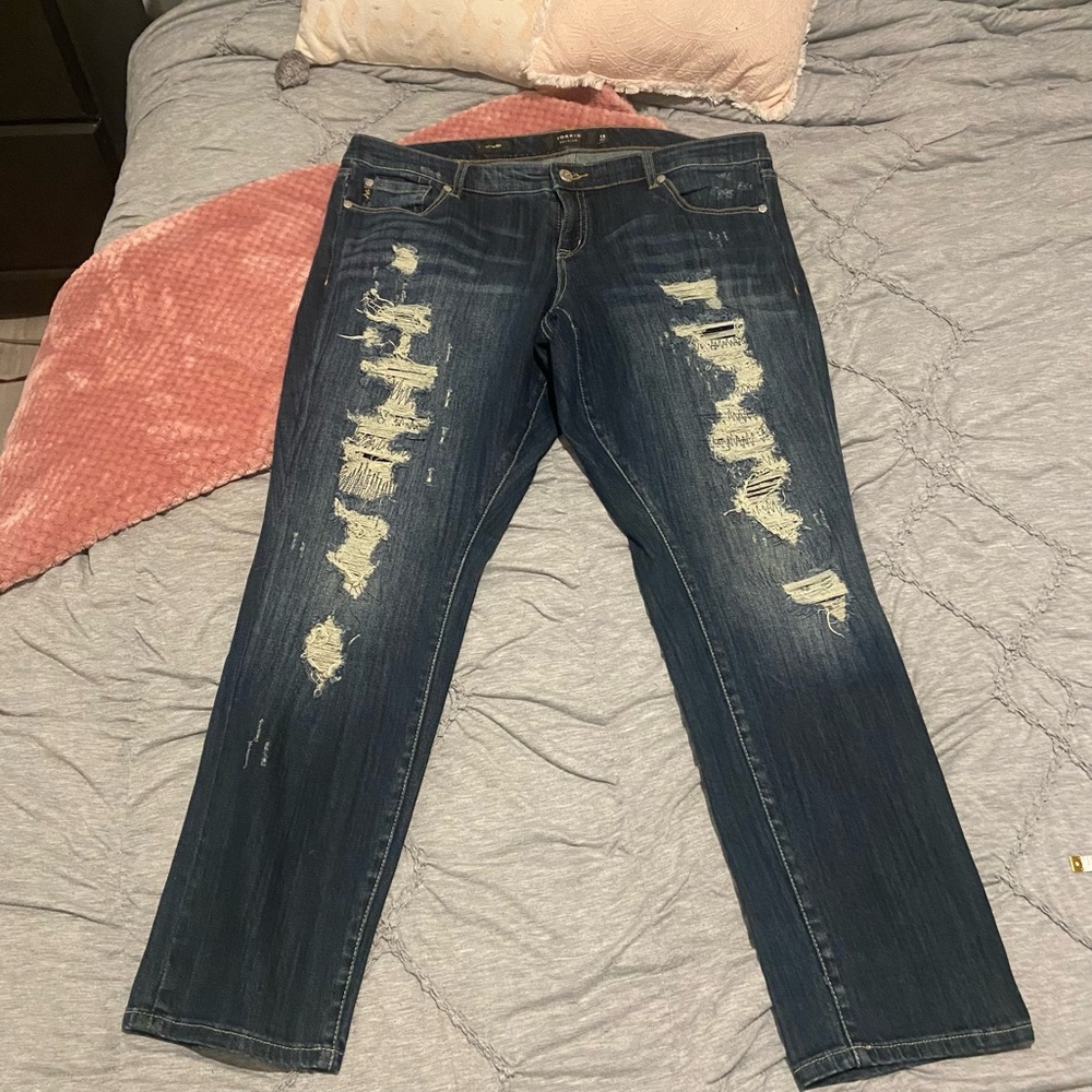 Torrid premium EUC Sz 18  destructed boyfriend jeans
